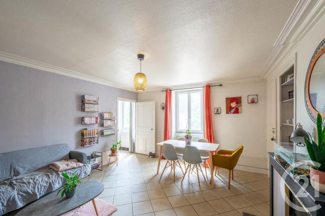 maison à vendre - 3 pièces - 75.0 m2 - LA ROCHE VINEUSE - 71 - BOURGOGNE - Century 21 Le Grand Mâconnais